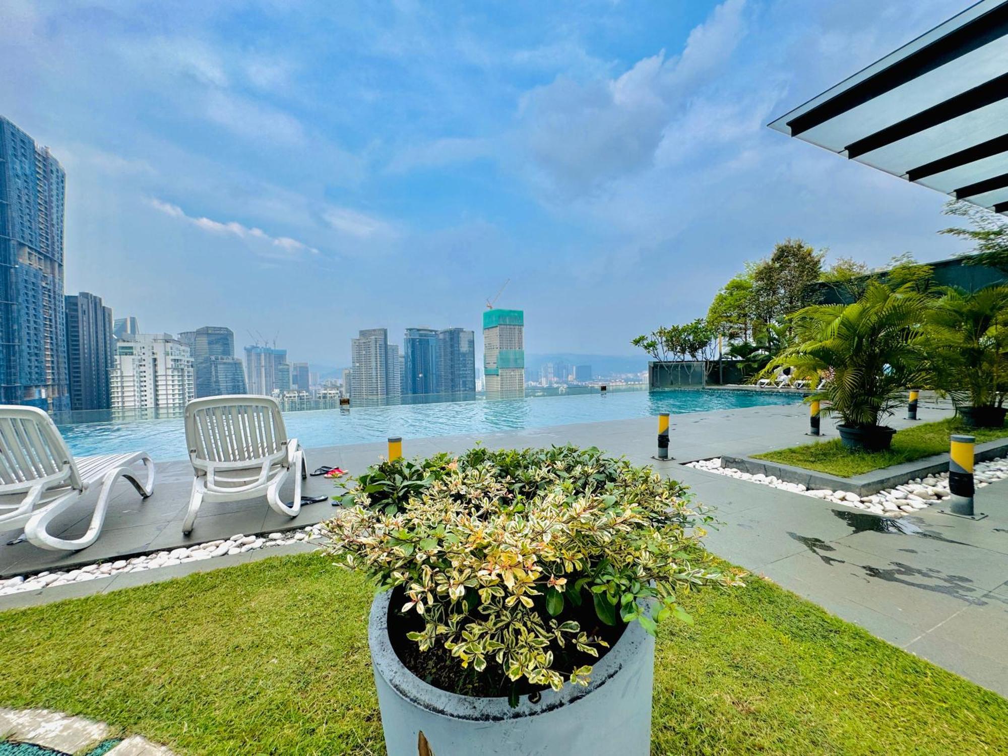 Pangsapuri Crystal At Dorsett Infinity Pool Kl Kuala Lumpur